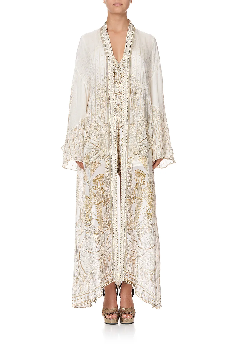 LAYERING ROBE WITH CONTRAST SLEEVE THE QUEENS CHAMBER