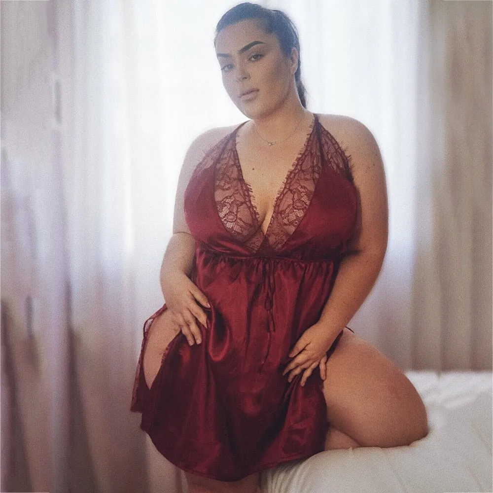 Plus Size High-Quality V-Neck Lace Backless Lingerie