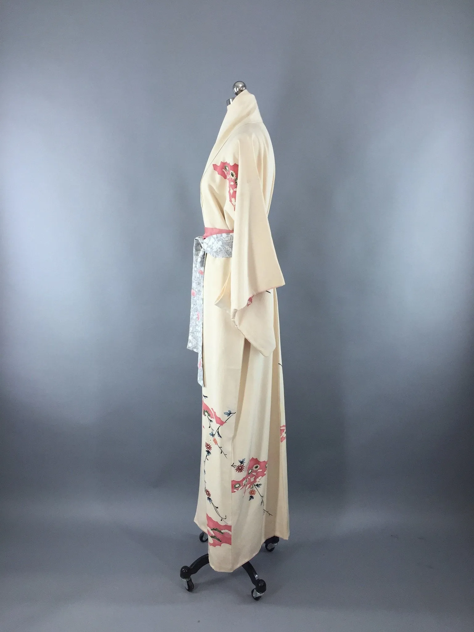Vintage 1940s Silk Kimono Robe / Art Deco Ivory and Pink Floral